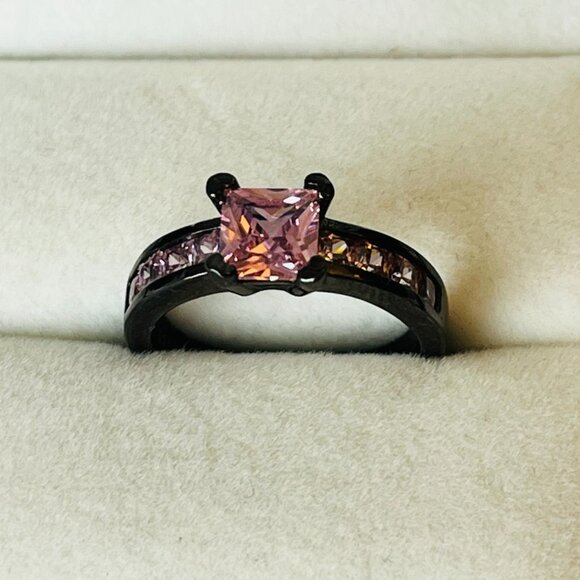 Sterling Silver and Black Ring with Pink CZ Stone Size 6 - Picture 7 of 7